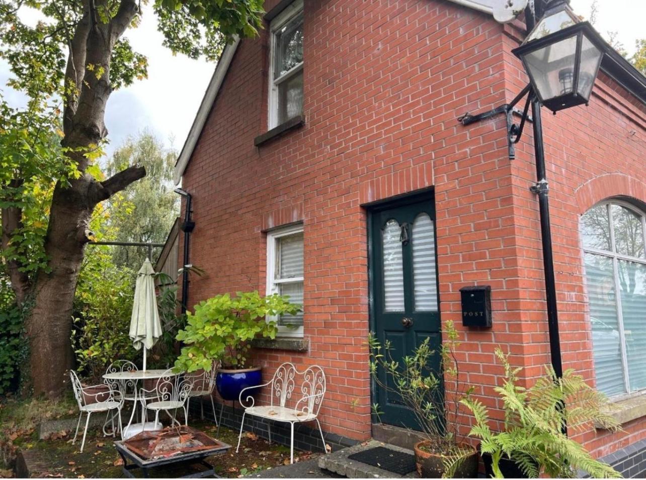 Self Contained Coach House In Leafy South Belfast The Location Is Not Accurate Appartement Buitenkant foto